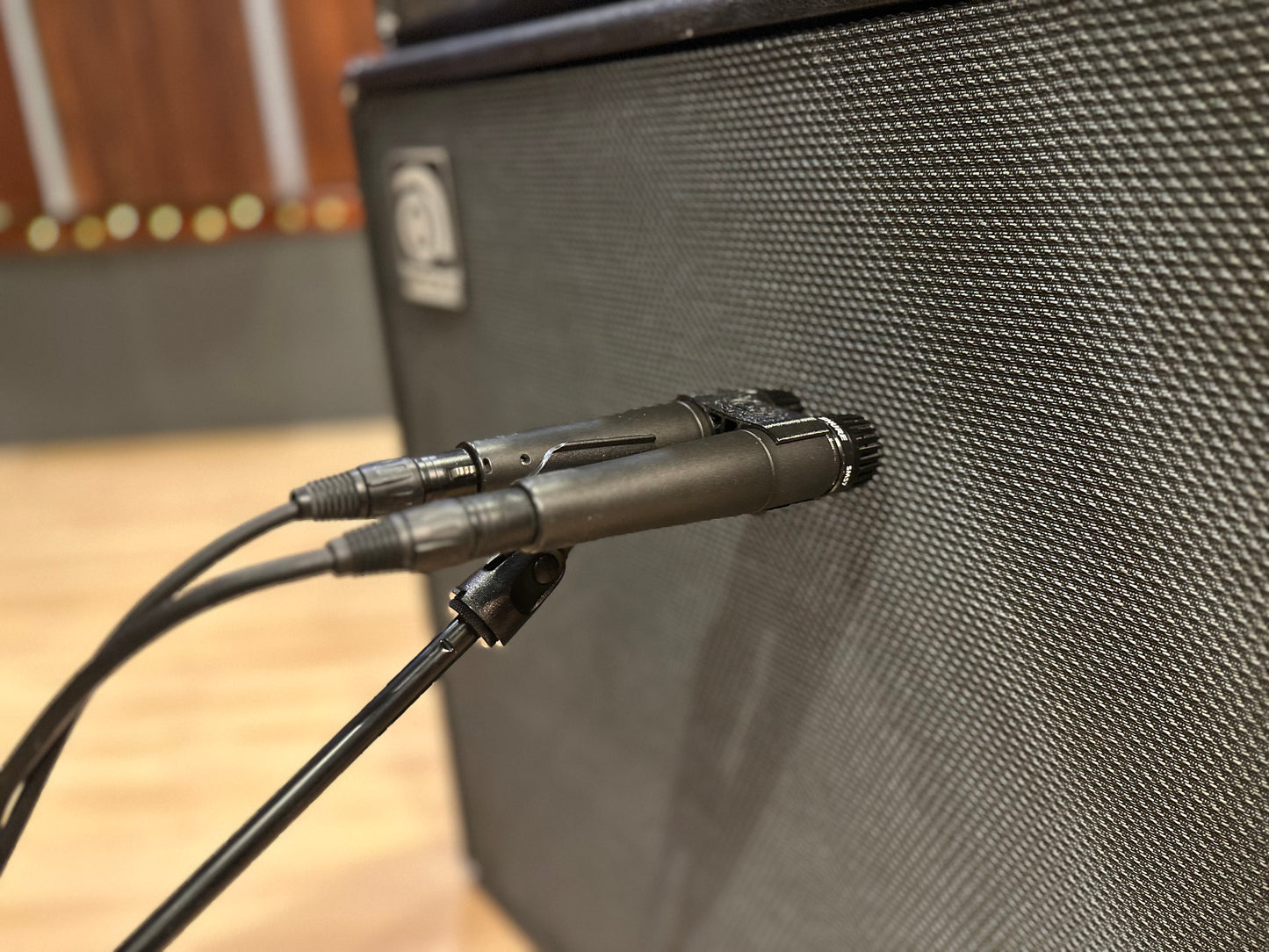 2 x SM57 holder for SM57 microphones