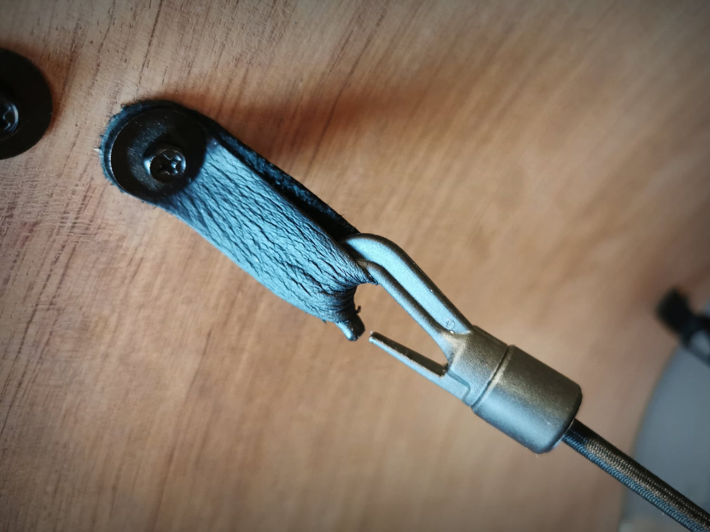 UBERMOUNT holder for kick drum inside microphone, non-invasive mounting
